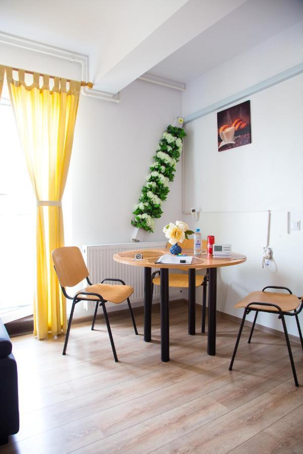Appartamento Casa Georgi Coresi Braşov Esterno foto